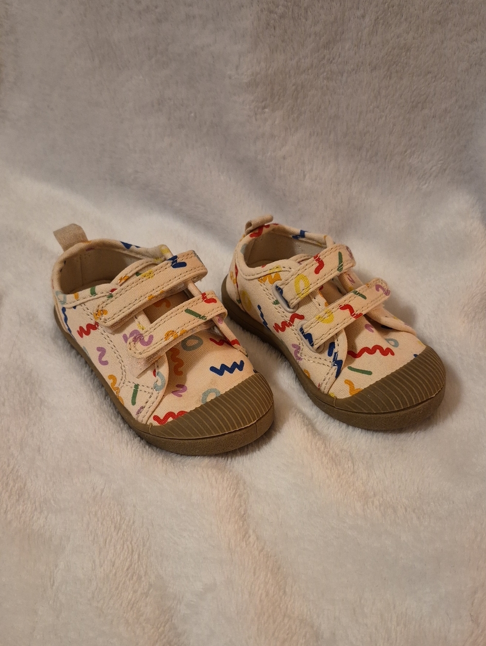 Cat & Jack Cream Canvas Sneakers with Multicolor Scribble Print
